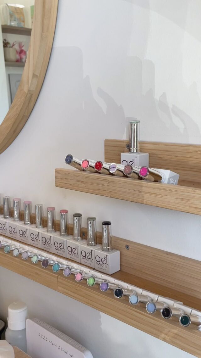 B I A B {Builder in a bottle}
If you have not tried it, you are missing out.

Beautiful, strong, natural nails at your fingertips 
#beauty #manicure #indulgenceatkurmond